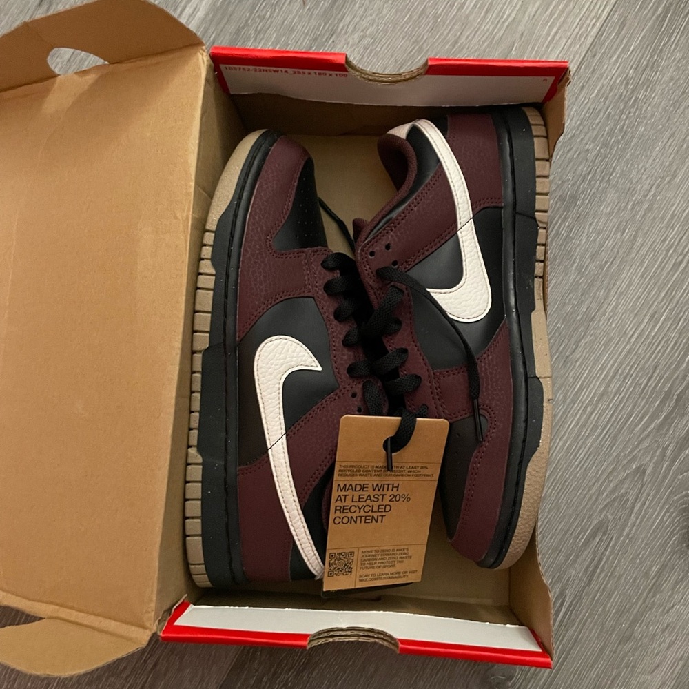 Maroon/Black/white w  gum bottom Nike Dunks